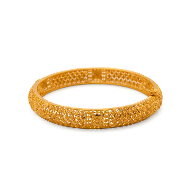 Traditional Filigree Gold Bangle 