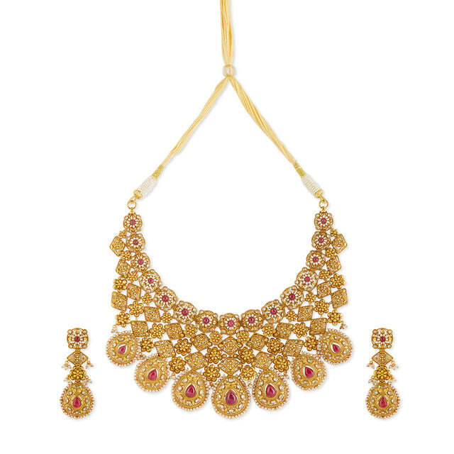 Tanishq 22KT Gold Necklace Set for Women 