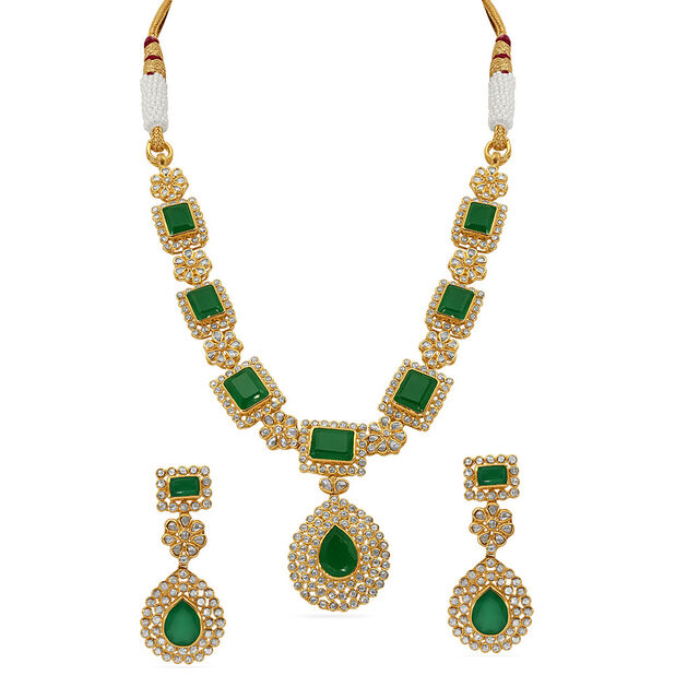 Tanishq 22KT  Gold Necklace Set  for Women 