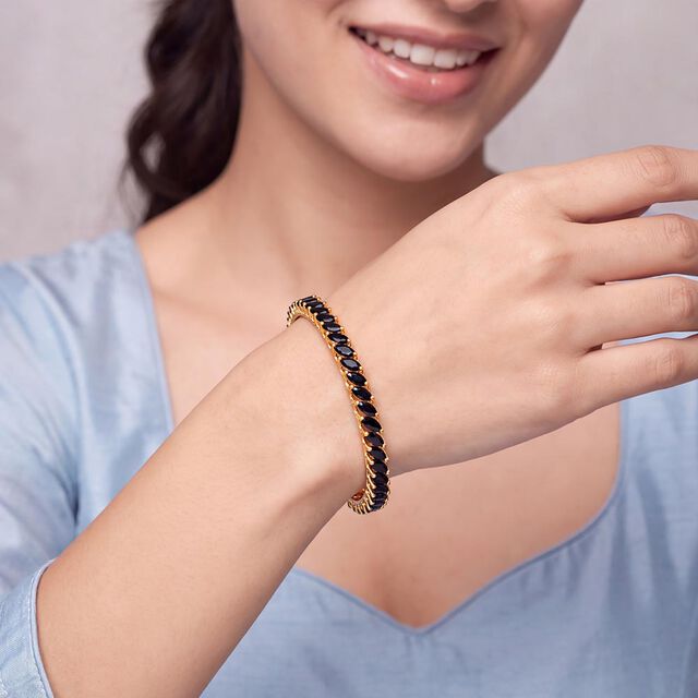Onyx Teardrop Splendor Bangle 3
