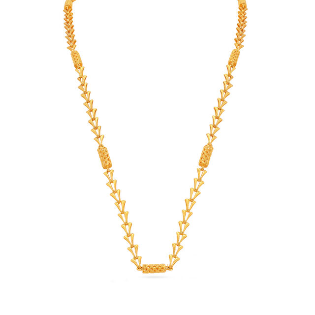 Sleek Interlinked Triangle Chain