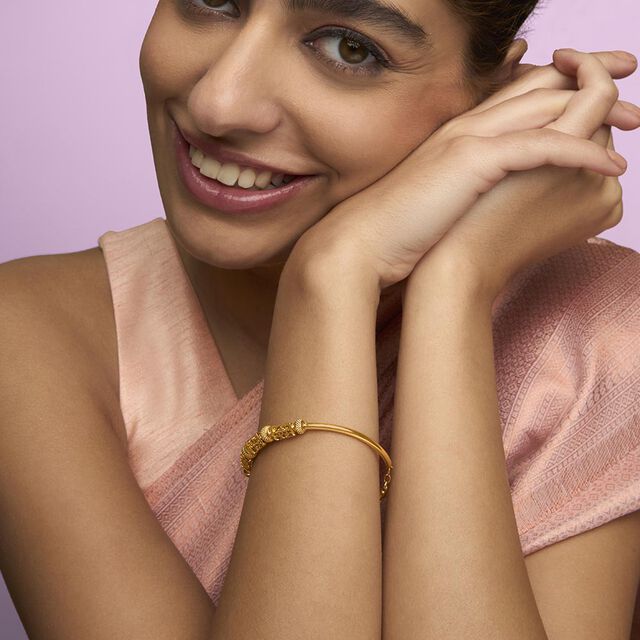 Tanishq 22KT Gold Bangle for Women 2