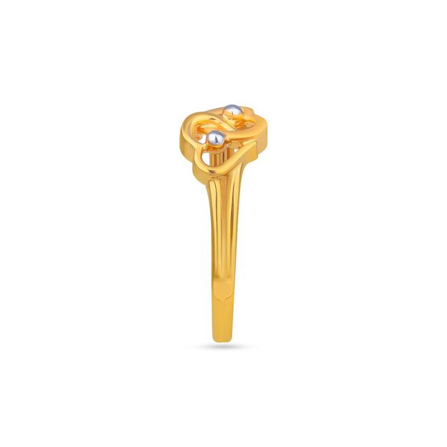 Tanishq 22KT Gold Finger Ring for Women