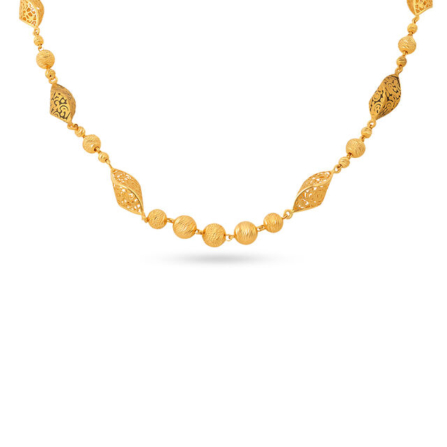 Sleek Gold Chain