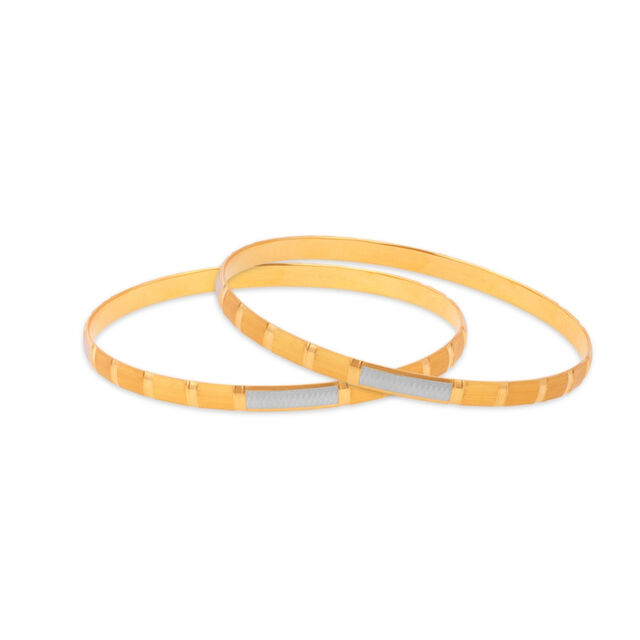 Sleek Modern Gold Bangle