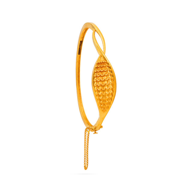 Sleek Adjustable Gold Bracelet 3