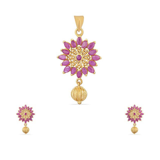 Tanishq 22KT Gold Pendant and Earrings Set 