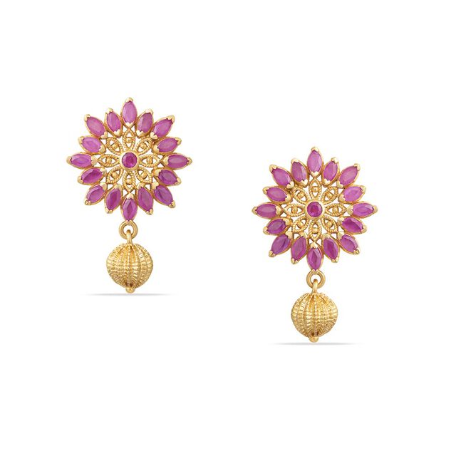 Tanishq 22KT Gold Pendant and Earrings Set 4