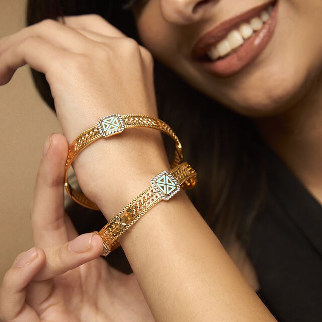 Tanishq 22KT Gold Bangle for Women 2
