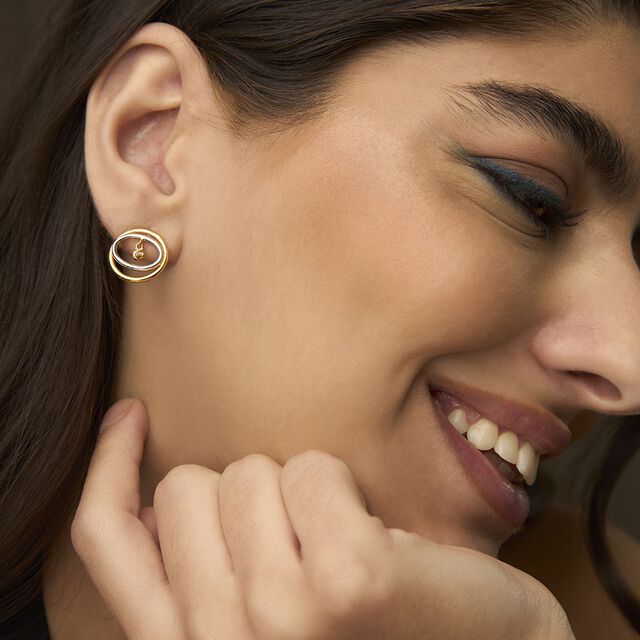 Tanishq 22KT Gold Pendant and Earrings Set for Women 2