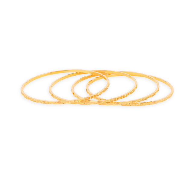 Elegant Diamond-Patterned Gold Bangle 