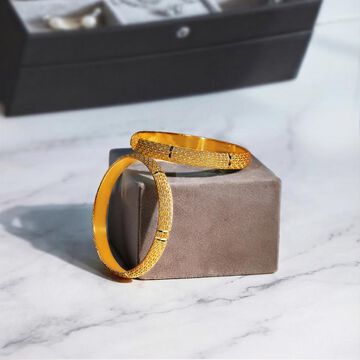 Gold Weave Elegant Bangle