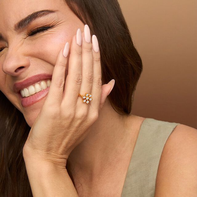 Tanishq 22KT Diamond Finger Ring for Women 2