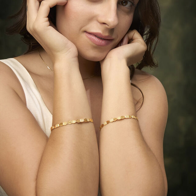 Tanishq 22KT Gold Bangle for Women 2