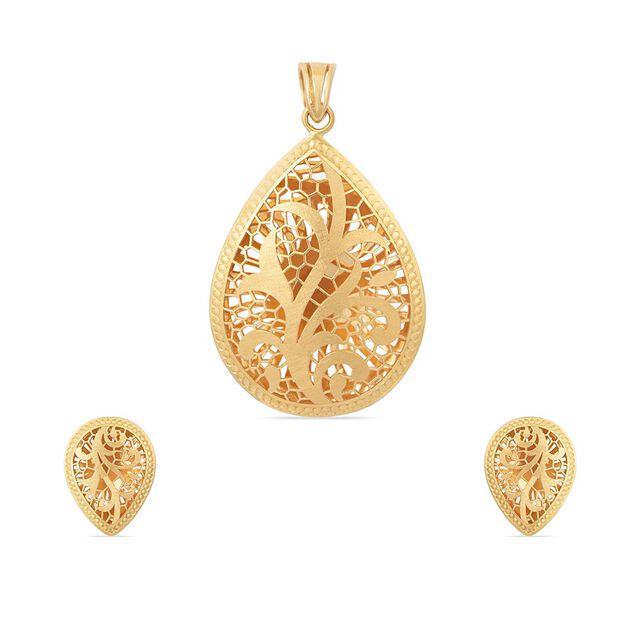 Tanishq 22KT Gold Pendant and Earrings Set 