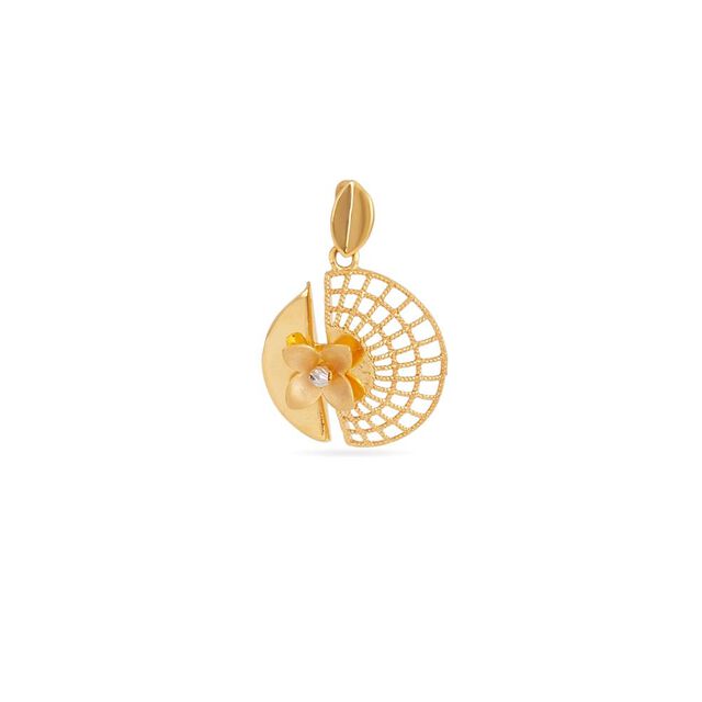 Sculpted Bloom Gold Pendant 