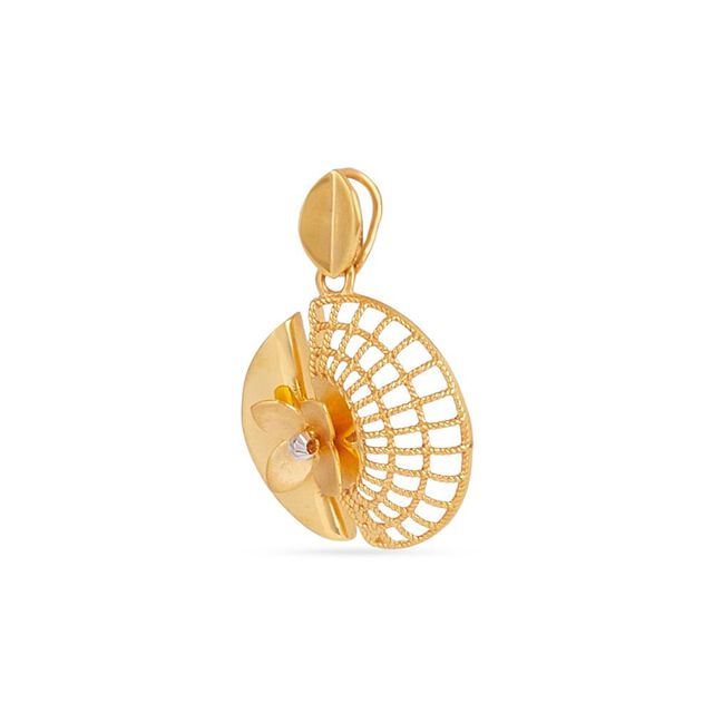 Sculpted Bloom Gold Pendant 4