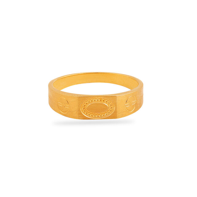 Sleek Gold Band Ring 2