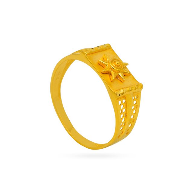 Tanishq 22KT Gold Finger Ring for Men