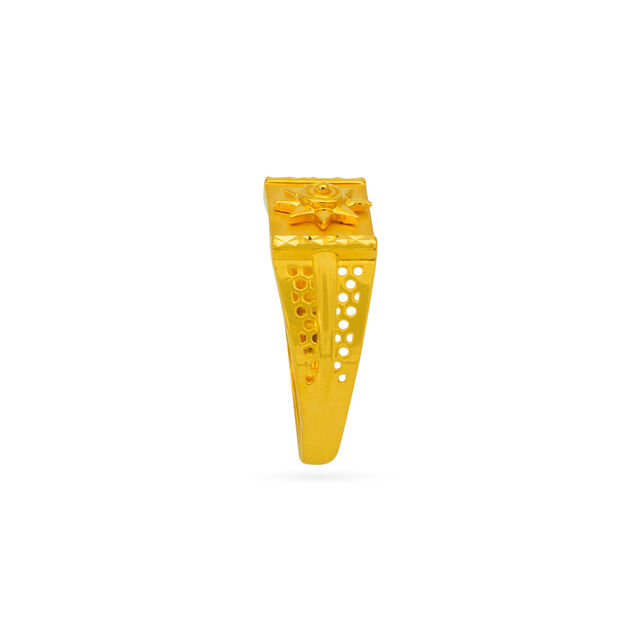 Tanishq 22KT Gold Finger Ring for Men