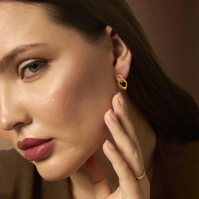 Tanishq 22KT Gold Stud Earring for Women 2