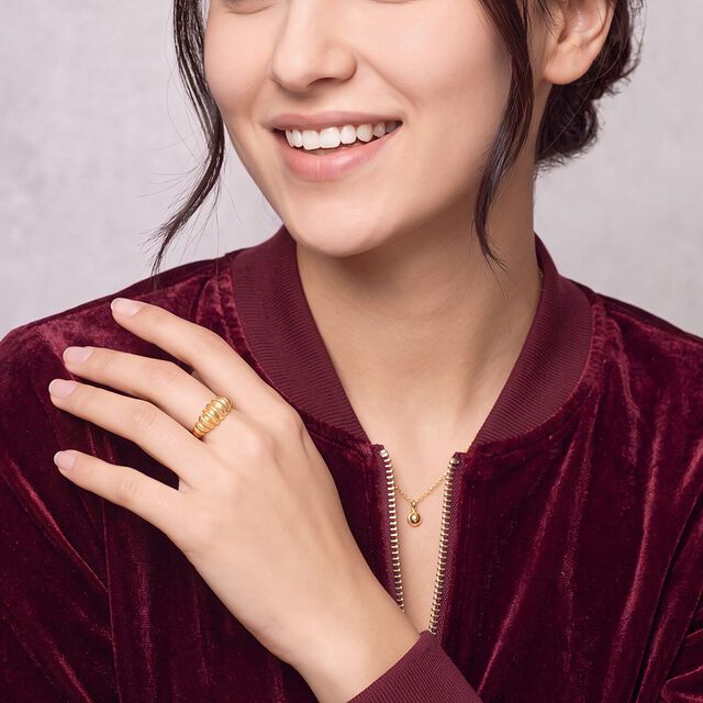 Tanishq 22KT Gold Finger Ring for Women 3