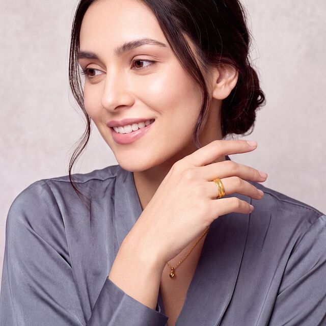 Tanishq 22KT Gold Finger Ring for Women 3