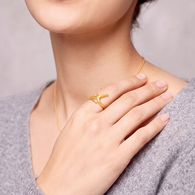 Tanishq 22KT Gold Finger Ring for Women 3