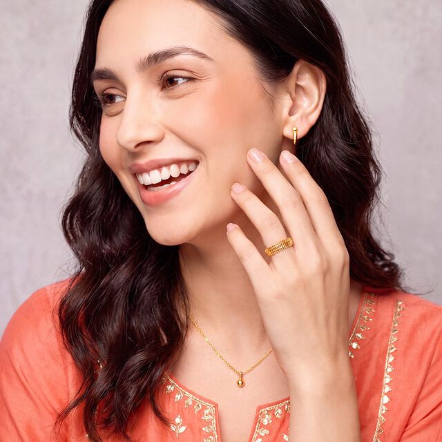 Tanishq 22KT Gold Finger Ring for Women 3