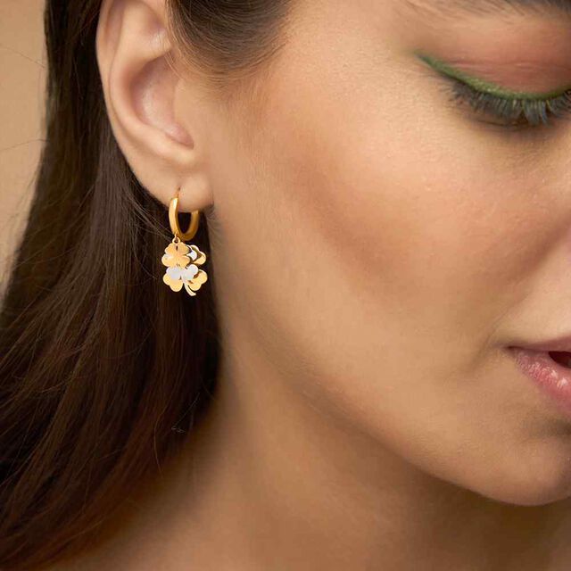 Tanishq 22KT Gold Earrings for Women 2
