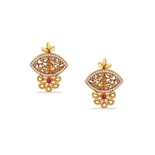 Tanishq 22KT Gold Pendant with Chain and Earrings Set 4