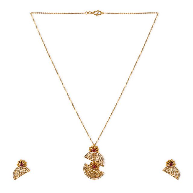 Tanishq 22KT Gold Pendant with Chain and Earrings Set 