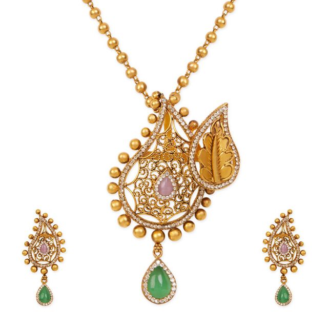 Tanishq 22KT Gold Pendant with Chain and Earrings Set 