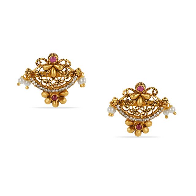 Tanishq 22KT Gold Pendant with Chain and Earrings Set 4