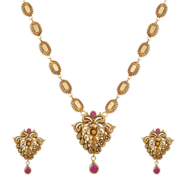 Tanishq 22KT Gold Necklace Set 