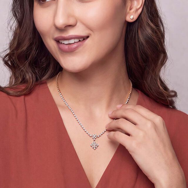 Tanishq 22KT Diamond Necklace for Women 2