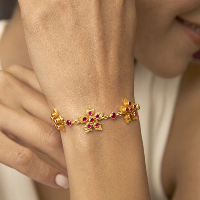 Tanishq 22 Kt Glass Kundan Bracelet for Women 2