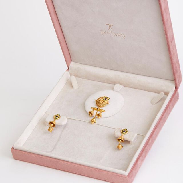 Aalavattam Vishu Pendant Set 8