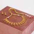 Gleaming Palakka Necklace Set 6