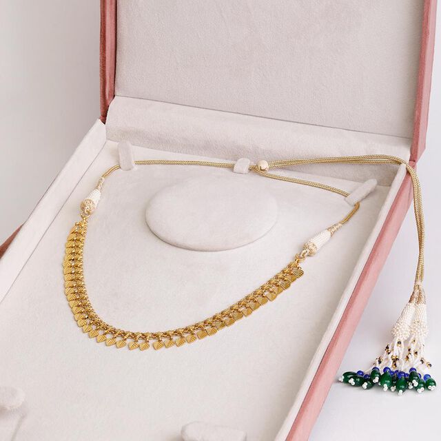 Graceful Peepal Leaf Gold Necklace 6