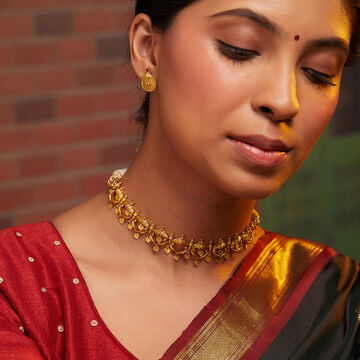Enchanted Bloom Peepal Leaf Necklace