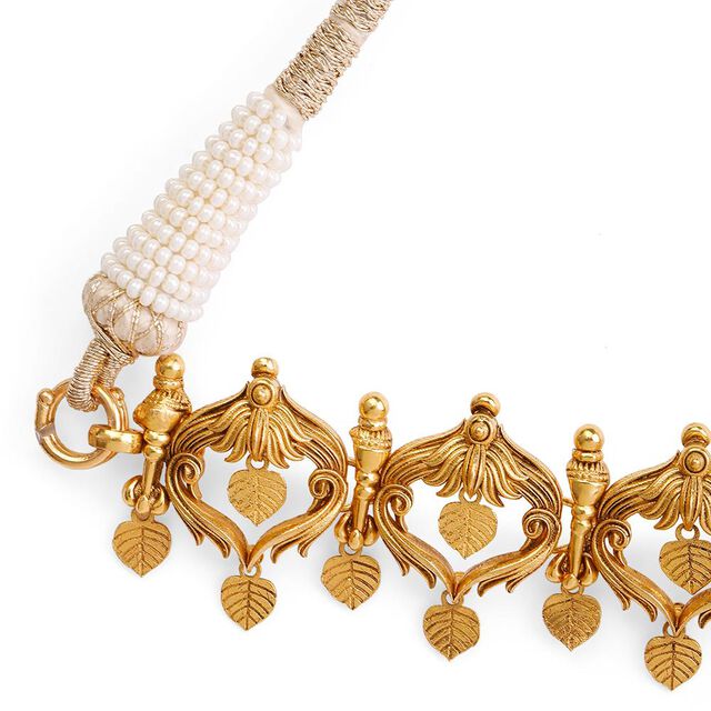 Enchanted Bloom Peepal Leaf Necklace 5