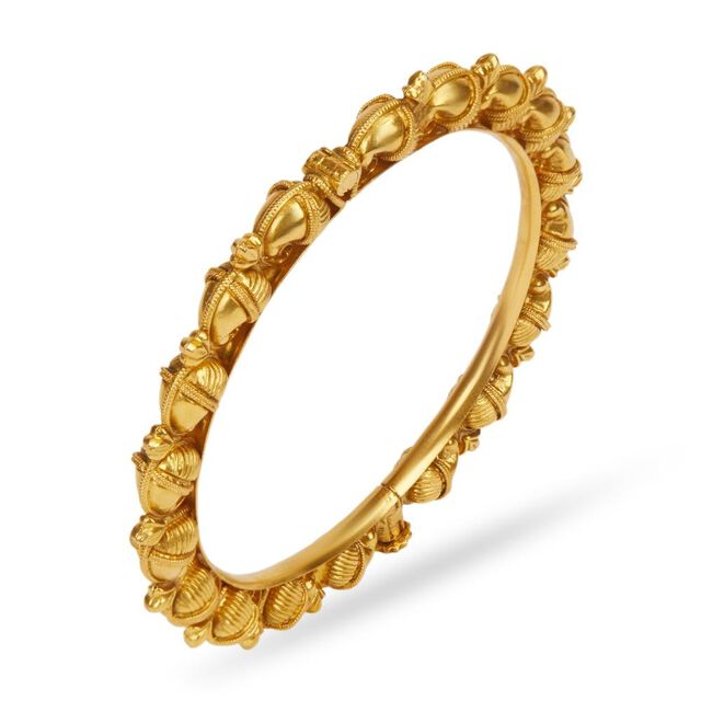 Vishu Mango Motif Bangle 4
