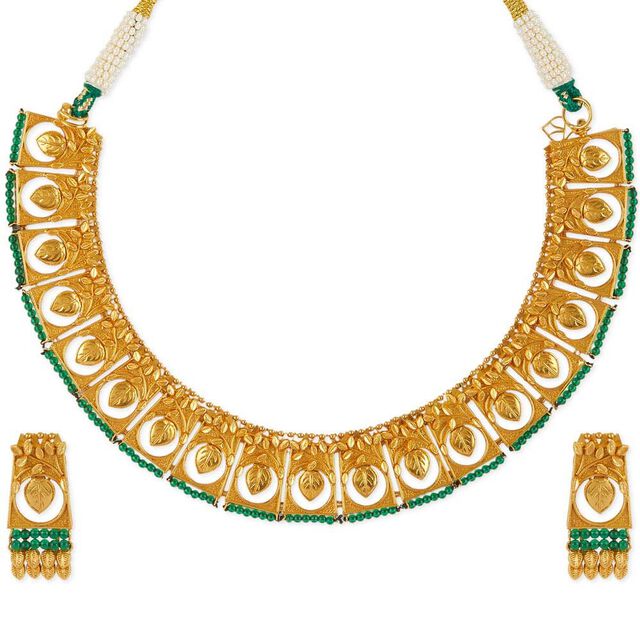 Tanishq 22KT Gold Necklace Set 