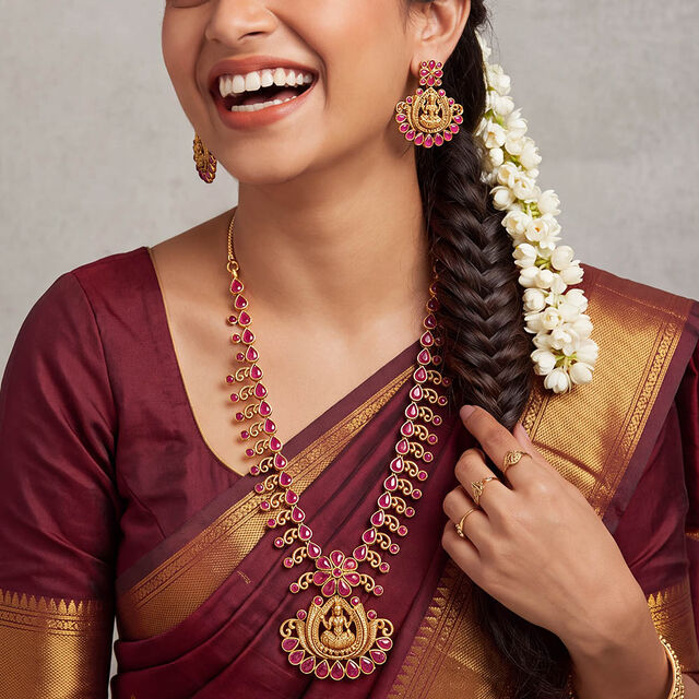 Tanishq 22KT Gold Necklace Set for Women 2