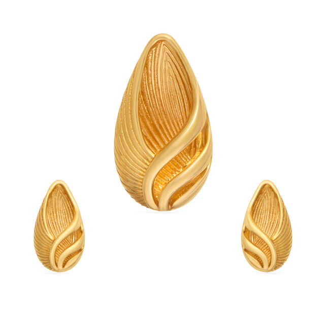 Tanishq 22KT Gold Pendant and Earrings Set 