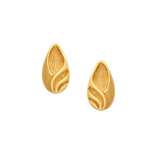 Tanishq 22KT Gold Pendant and Earrings Set 4