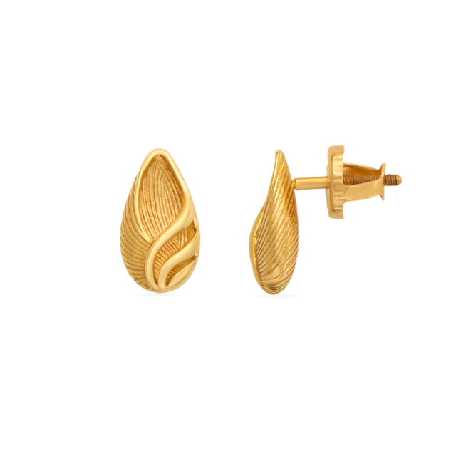 Tanishq 22KT Gold Pendant and Earrings Set 5