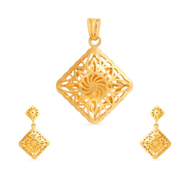 Tanishq 22KT Gold Pendant and Earrings Set 