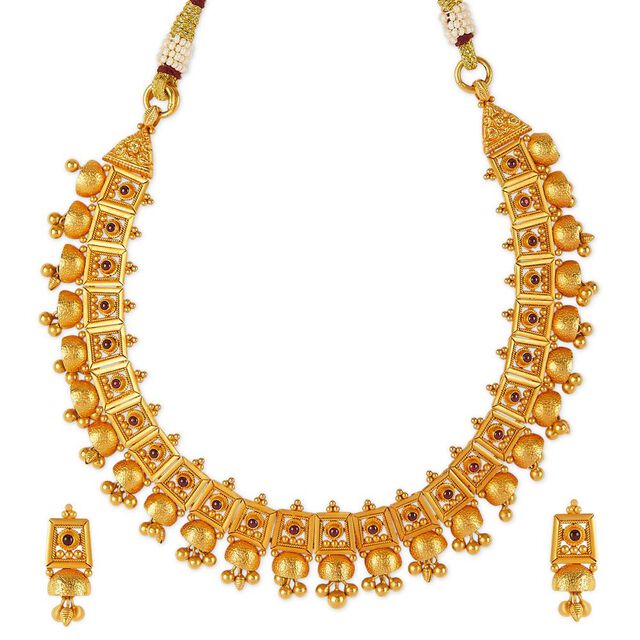 Tanishq 22KT Gold Necklace Set 3